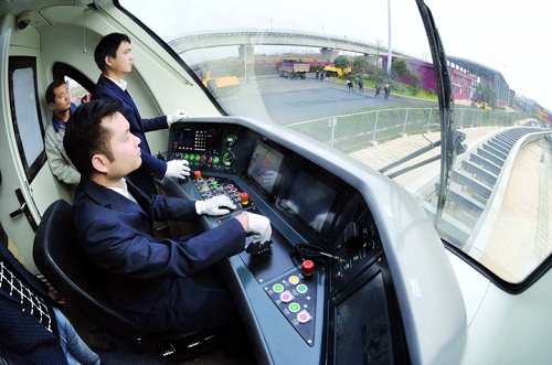 考火車司機必須是在職人員嗎？