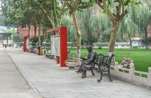 省外學(xué)生能報(bào)石家莊東華鐵路學(xué)校春季班嗎？
